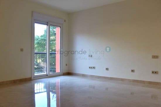 4 bedroom Villa for sale in Sotogrande - € 980,000 (Ref: 6283701)