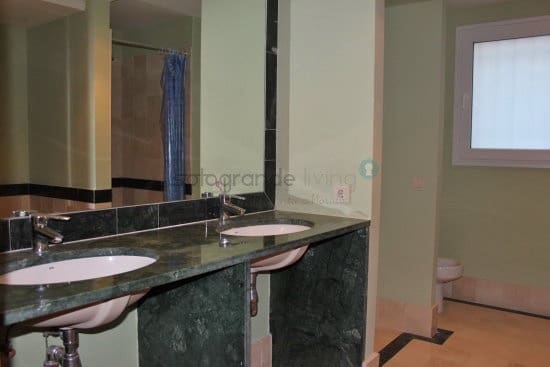 4 bedroom Villa for sale in Sotogrande - € 980,000 (Ref: 6283701)