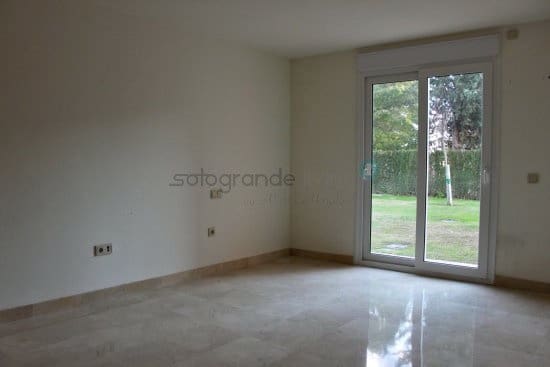 4 bedroom Villa for sale in Sotogrande - € 980,000 (Ref: 6283701)