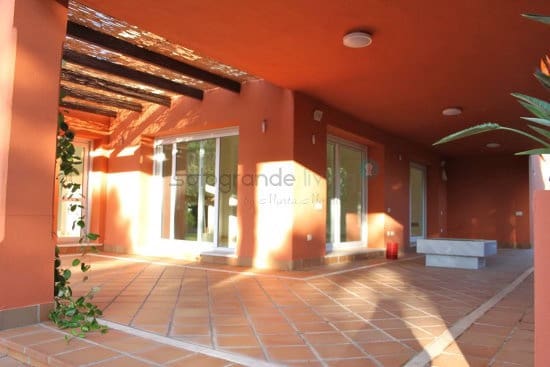 4 bedroom Villa for sale in Sotogrande - € 980,000 (Ref: 6283701)