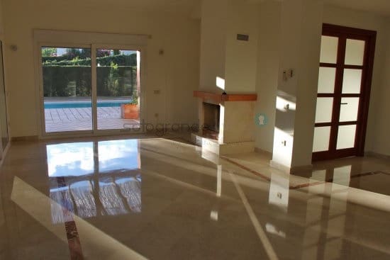 4 Zimmer Villa zu verkaufen in Sotogrande Alto, San Roque - 980.000 € (Ref: 6283701)