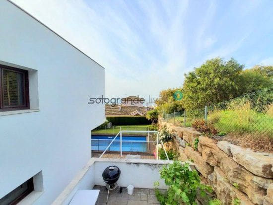 5 soveværelse Villa til salg i Torreguadiaro med garage - € 1.190.000 (Ref: 6340654)