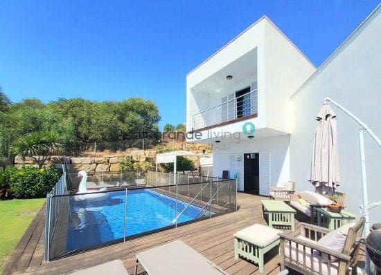 5 soverom Villa til salgs i Torreguadiaro med garasje - € 1 190 000 (Ref: 6340654)