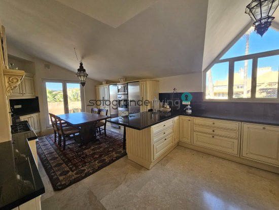 4 soveværelse Lejlighed til salg i Sotogrande - € 1.650.000 (Ref: 6360879)