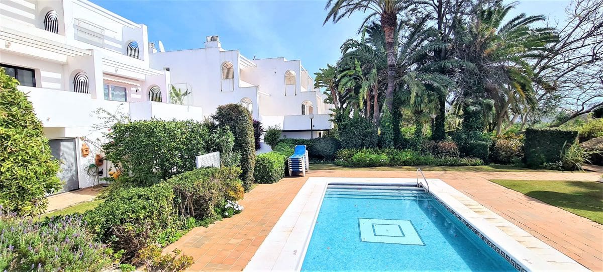 3 bedroom Apartment for sale in Sotogrande with garage - € 340,000 (Ref: 6447869)