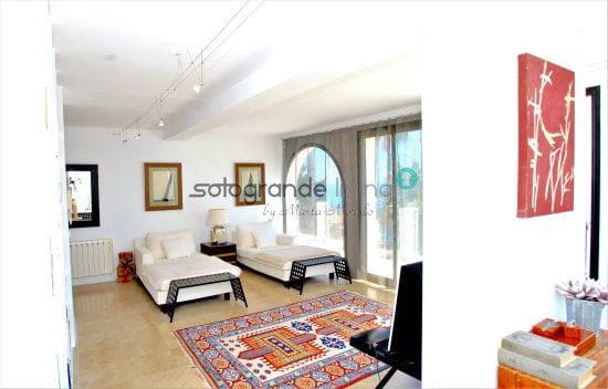 4 slaapkamer Villa te koop in Chullera, Manilva met garage - € 1.250.000 (Ref: 6841761)