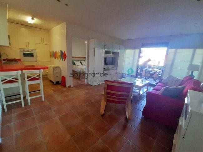 Appartement de 2 chambres de location de vacances à Sotogrande avec garage - 1 600 € (Ref: 6923423)