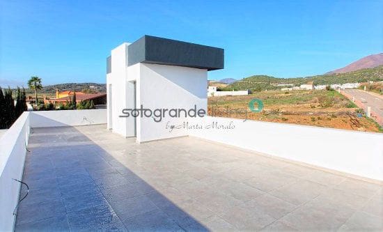 4 chambre Villa/Maison à vendre à Estepona - 1 499 000 € (Ref: 6945462)