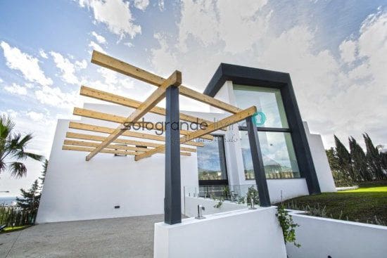 4 chambre Villa/Maison à vendre à Estepona - 1 499 000 € (Ref: 6945462)