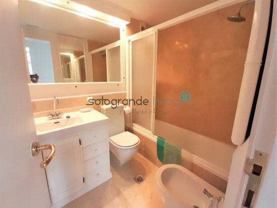 4 camera da letto Appartamento da affittare in Sotogrande con garage - 3.000 € (Rif: 6998265)