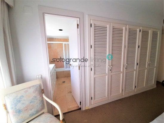 4 camera da letto Appartamento da affittare in Sotogrande con garage - 3.000 € (Rif: 6998265)
