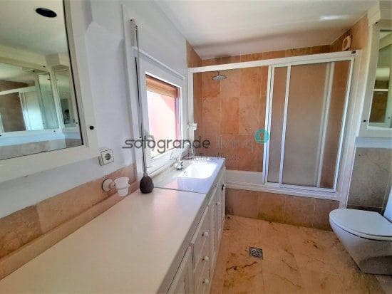 4 camera da letto Appartamento da affittare in Sotogrande con garage - 3.000 € (Rif: 6998265)