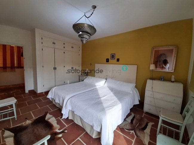 10 bedroom Villa for holiday rental in Sotogrande - € 8,750 (Ref: 7154188)