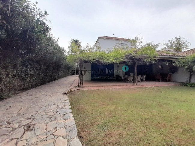 10 bedroom Villa for holiday rental in Sotogrande - € 8,750 (Ref: 7154188)