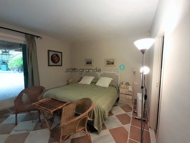 10 bedroom Villa for holiday rental in Sotogrande - € 8,750 (Ref: 7154188)