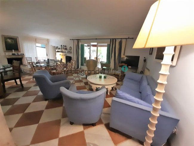 10 bedroom Villa for holiday rental in Sotogrande - € 8,750 (Ref: 7154188)