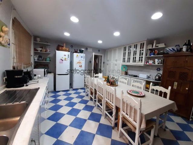 10 Zimmer Ferienvilla in Sotogrande Costa, San Roque - 8.750 € (Ref: 7154188)