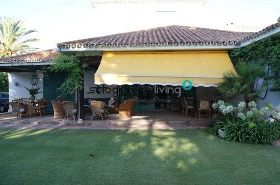 10 bedroom Villa for holiday rental in Sotogrande - € 8,750 (Ref: 7154188)
