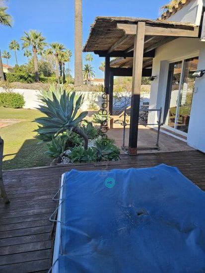 6 Zimmer Villa zu verkaufen in Sotogrande - 2.780.000 € (Ref: 7211410)