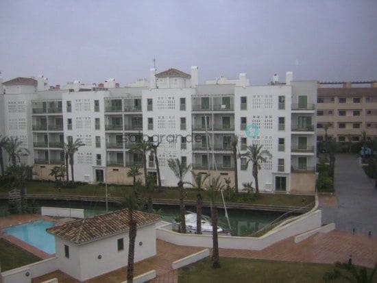 Flat for sale in Sotogrande - € 30,000 (Ref: 7330968)