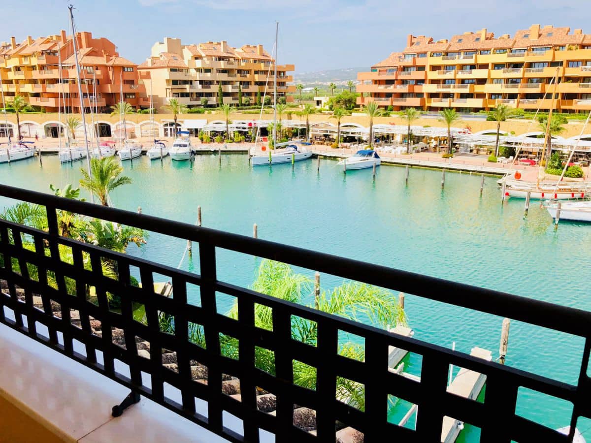 Flat for sale in Sotogrande - € 57,000 (Ref: 7330971)