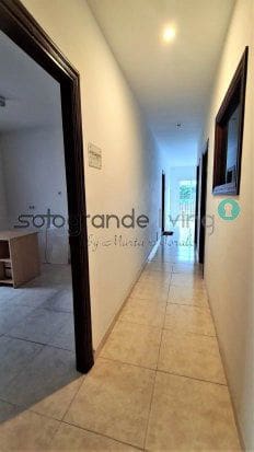 5 soveværelse Kontor til salg i Pueblo Nuevo de Guadiaro - € 225.000 (Ref: 7384548)