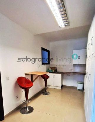 5 soveværelse Kontor til salg i Pueblo Nuevo de Guadiaro - € 225.000 (Ref: 7384548)