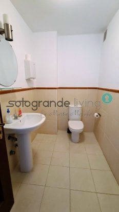 5 soverom Kontor til salgs i Pueblo Nuevo de Guadiaro, San Roque - € 225 000 (Ref: 7384548)