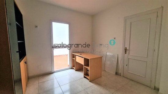 5 soveværelse Kontor til salg i Pueblo Nuevo de Guadiaro - € 225.000 (Ref: 7384548)