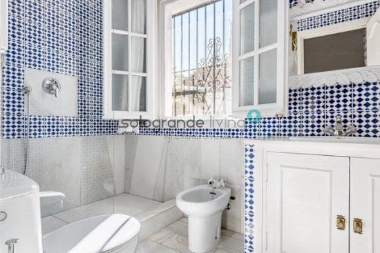 5 bedroom Villa for sale in Sotogrande - € 2,800,000 (Ref: 7389421)