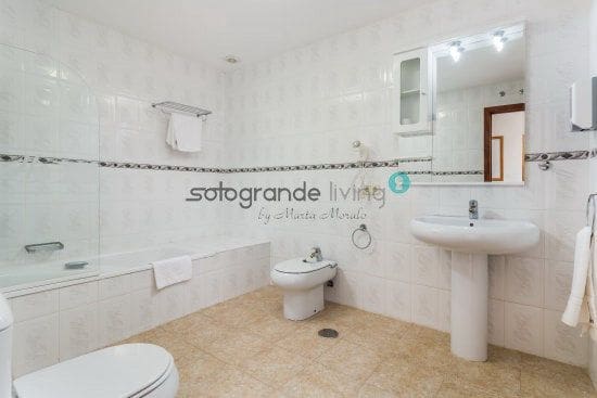 84 bedroom Hotel for sale in Sotogrande - € 11,700,000 (Ref: 7425725)
