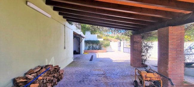 5 bedroom Villa for sale in Sotogrande - € 2,100,000 (Ref: 7474636)