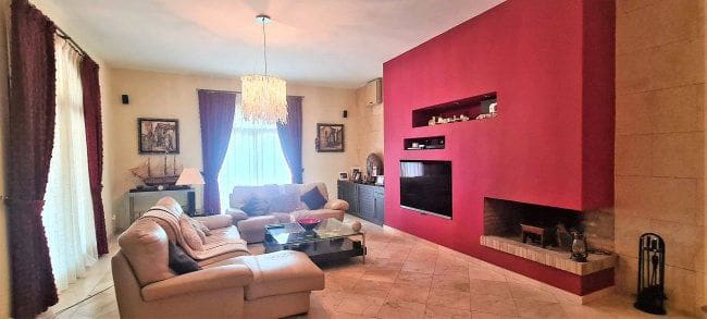 5 bedroom Villa for sale in Sotogrande - € 2,100,000 (Ref: 7474636)