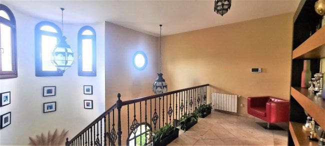 5 bedroom Villa for sale in Sotogrande - € 2,100,000 (Ref: 7474636)