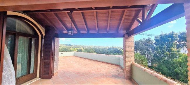 5 bedroom Villa for sale in Sotogrande - € 2,100,000 (Ref: 7474636)