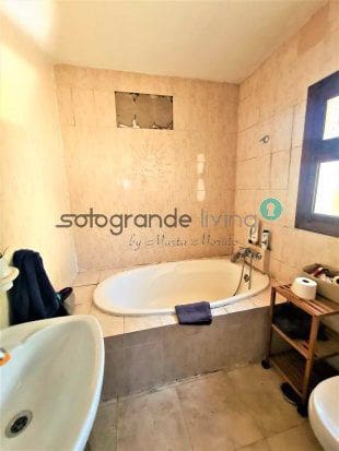 7 soveværelse Finca/Landehus til salg i San Enrique de Guadiaro - € 875.000 (Ref: 7499057)