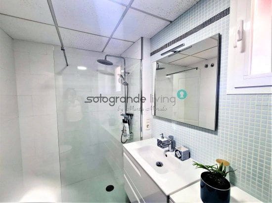 2 chambre Appartement à vendre à La Duquesa / Puerto de la Duquesa avec garage - 345 000 € (Ref: 7522300)