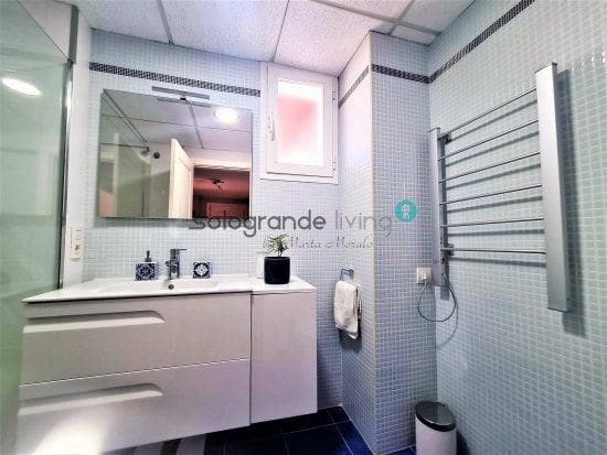 2 chambre Appartement à vendre à La Duquesa / Puerto de la Duquesa avec garage - 345 000 € (Ref: 7522300)