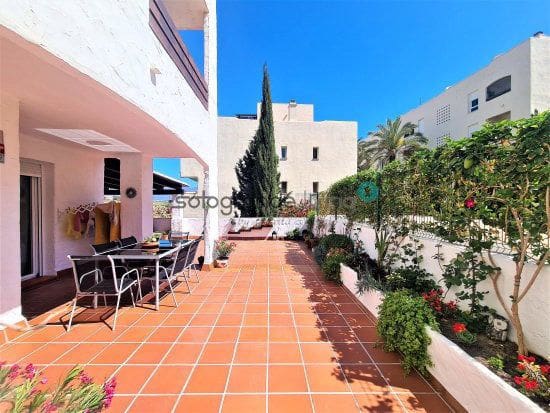 2 chambre Appartement à vendre à La Duquesa / Puerto de la Duquesa avec garage - 345 000 € (Ref: 7522300)