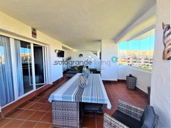 2 chambre Appartement à vendre à La Duquesa / Puerto de la Duquesa, Manilva avec garage - 345 000 € (Ref: 7522300)