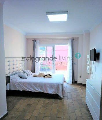 5 quarto Casa em Banda para arrendamento para férias em Sotogrande Costa, San Roque - 3 000 € (Ref: 7530935)