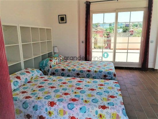5 soverom Hus til salgs i Sotogrande - € 3 000 (Ref: 7530935)