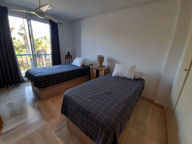 2 sovrum Lägenhet för semesterbostäder i Sotogrande med garage - 1 650 € (Ref: 7589556)