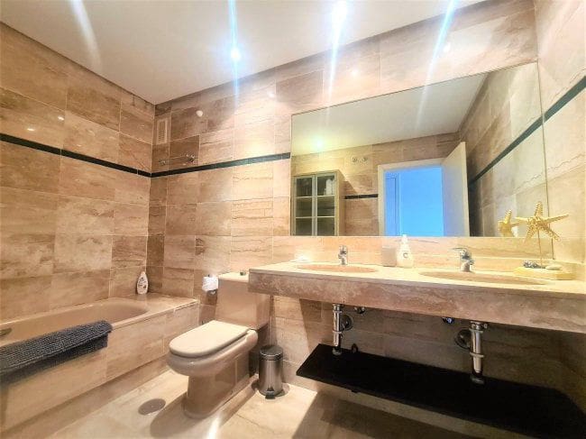 2 sovrum Lägenhet för semesterbostäder i Sotogrande med garage - 1 650 € (Ref: 7589556)