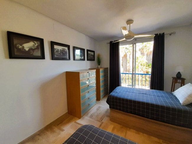 2 sovrum Lägenhet för semesterbostäder i Sotogrande med garage - 1 650 € (Ref: 7589556)