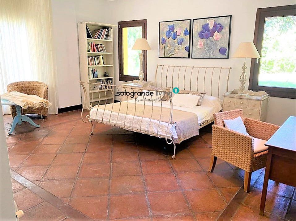 4 chambre Villa/Maison à vendre à Sotogrande - 1 800 000 € (Ref: 7590578)