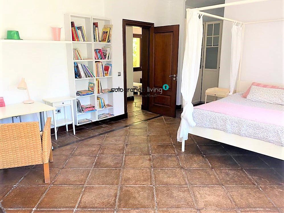 4 chambre Villa/Maison à vendre à Sotogrande - 1 800 000 € (Ref: 7590578)