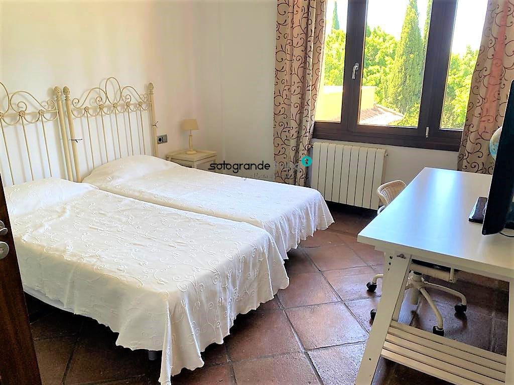 4 chambre Villa/Maison à vendre à Sotogrande - 1 800 000 € (Ref: 7590578)