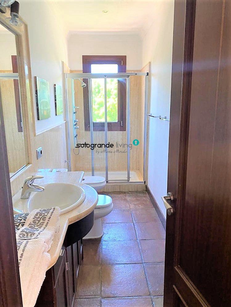 4 chambre Villa/Maison à vendre à Sotogrande - 1 800 000 € (Ref: 7590578)