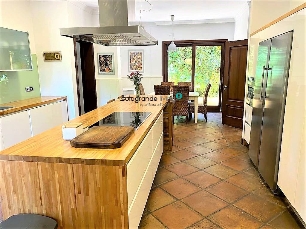 4 chambre Villa/Maison à vendre à Sotogrande - 1 800 000 € (Ref: 7590578)